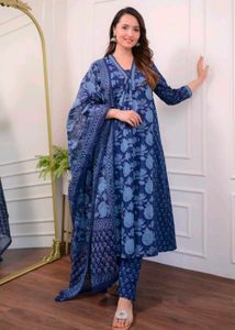 Stylish Blue Floral Print Kurta Set