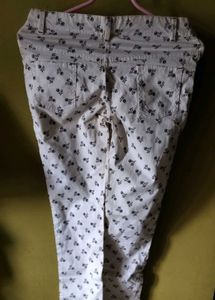 Like new Floral Print Pants