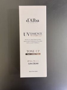 d'Alba tone up sunscreen