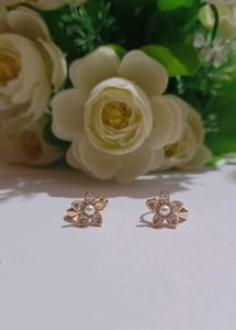 Flower hoop Earrings with Pearl Accent