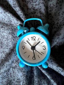Cute Mini Stylish Metal Alarm Desk Decor Clock ⏰