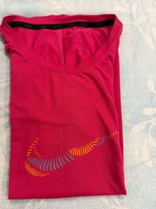 Nike Dri-FIT T-Shirt