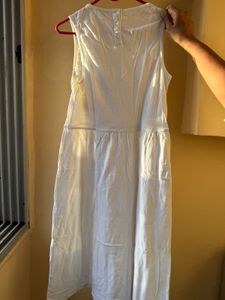 White Sleeveless Casual Dress