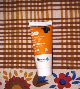 The Derma Co 1% Hyaluronic Sunscreen Aqua Gel