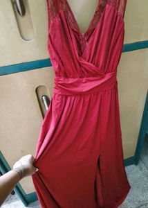 ELEGANT RED LACE TRIMMED DRESS