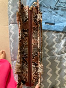 Chic Snakeskin Handbag
