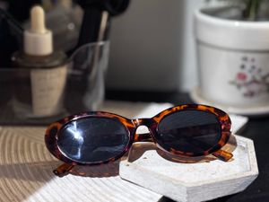 Stylish Tortoiseshell Cat-Eye Sunglasses
