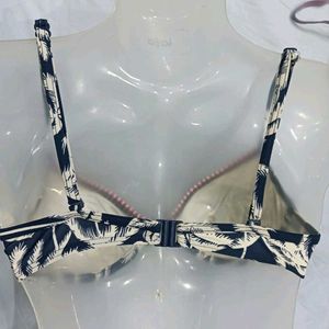 ⚛️ Tropical Print Bikini Top