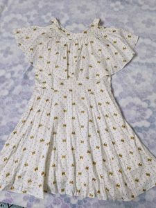 Cute Butterfly Cold Shoulder Dress 9/10y