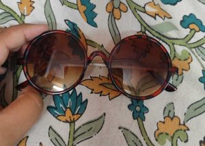 Round Tortoiseshell Sunglasses