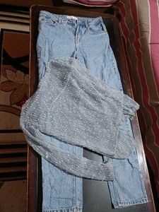 Jeans and blue net top 💖🤌🏻