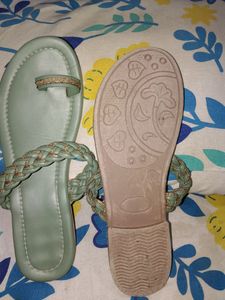 Women Fancy Slip-on Flat Sandals