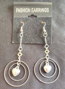 Silver Plated Thread Heart And Circle Shaped Earin