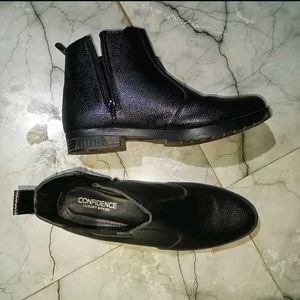 Stylish Black Chelsea Boots