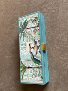 Gifting box