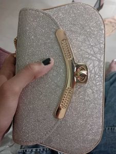 30rs Delivery Discount 🎉Golden Glitter  Purse