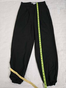 highrise Chic Black Jogger Pants waist 26