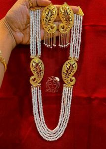 Exquisite Pearl Necklace &amp; Earring Set