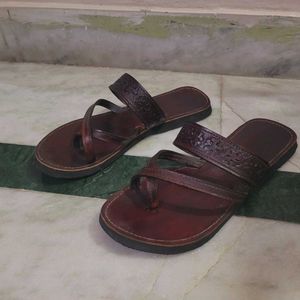 Women Embellished Ethnic  Flats with Embro