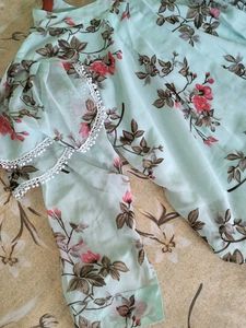 Beautiful Floral Print top  with long sleeves