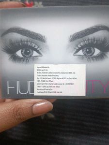 Huda Beauty Hoodie Flares #25 and lash glue