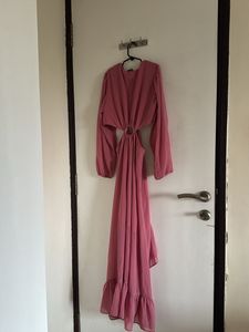 Chic Pink Cut-Out Maxi Dress