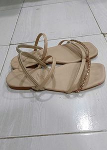 Zudio Beige Flat Sandals