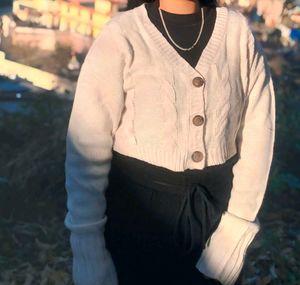Winter Cozy Cable Knit Cropped Cardigan