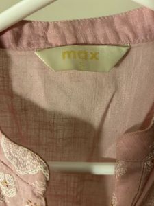 Embroidered Pink Kurta