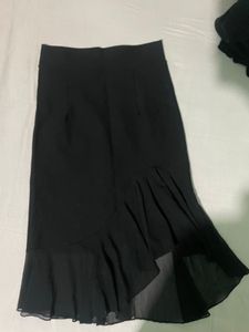 Chic elegant black skirt
