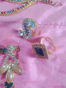 Festive Gold Tone Rhinestone Jewelry