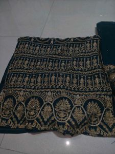Elegant Embroidered pakistani pattern dress