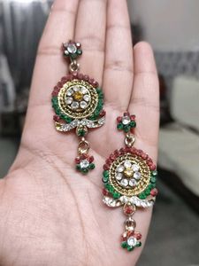 Exquisite Kundan Necklace and Earring Set