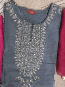 new w brand Elegant Embroidered Kurta Set