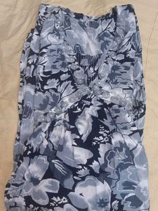 Grey Floral Print, black and multi colour kur