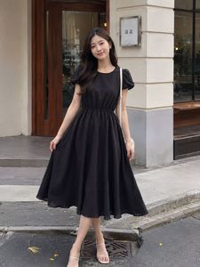 Chic Black Puff Sleeve Midi Dress