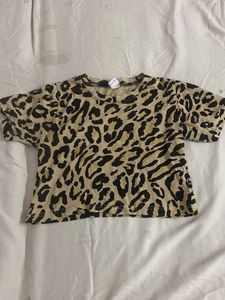 Leopard Print Cropped T-Shirt