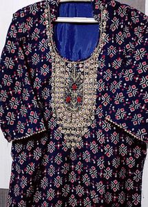 Zaari embroidered Printed Kurti for women