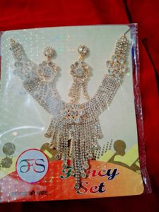 Sparkling Rhinestone Necklace and Earring Set