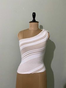 Chic One-Shoulder Top