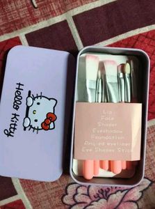 7 Brush with Hello kitty case