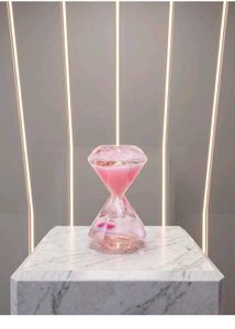 Diamond-Shaped Liquid Motion Desk Toy
