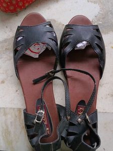 💕Stylish Women's Footwear Set💕 👡 🩴