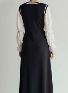 Elegant Black Midi Dress
