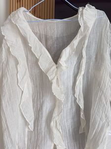 Chic White Ruffle top