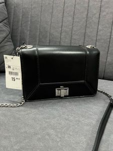 Black Chain Strap Crossbody Bag