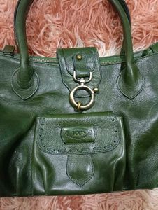 Tods Chic Green Leather Handbag
