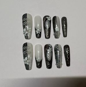 Elegant Black & White Floral Press-On Nails