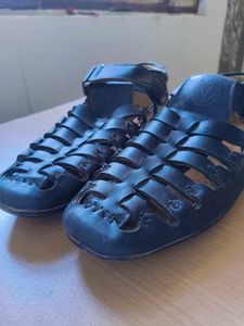 Stylish Black Gladiator Kurta Shoes For Men and Wo