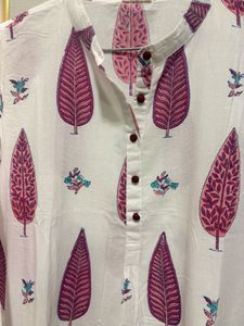 White pinklay block Kurta with Pink Leaf Print